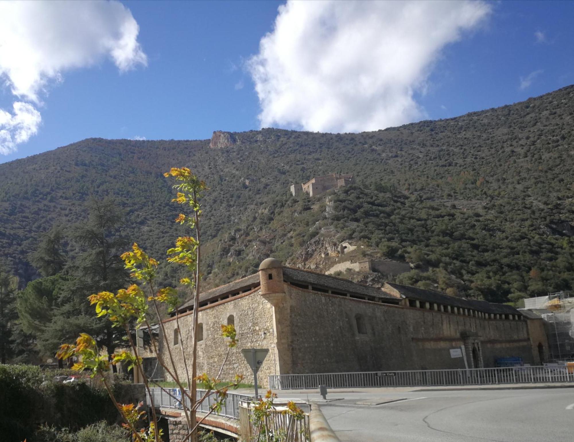 La Cirerole Hotel Casteil Exterior photo