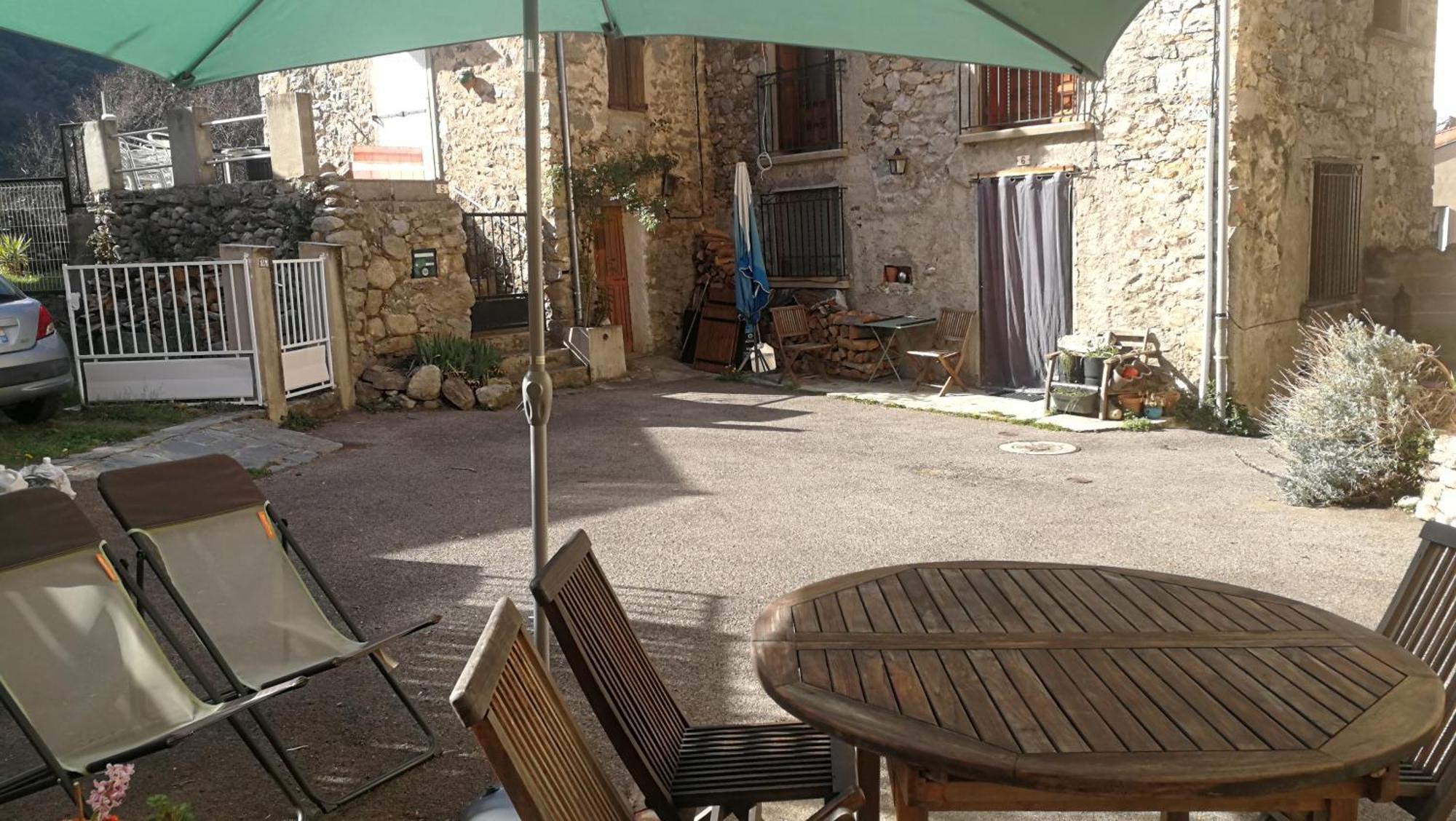 La Cirerole Hotel Casteil Exterior photo